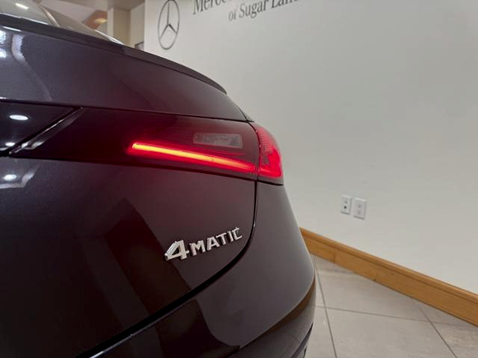 Certified Used 2025 Graphite Grey Metallic Mercedes-Benz 4MATIC® image 7