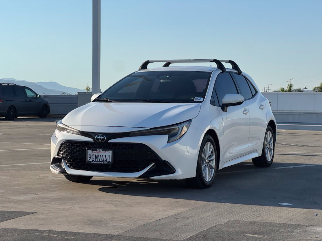 Used 2023 Ice Toyota SE image 5