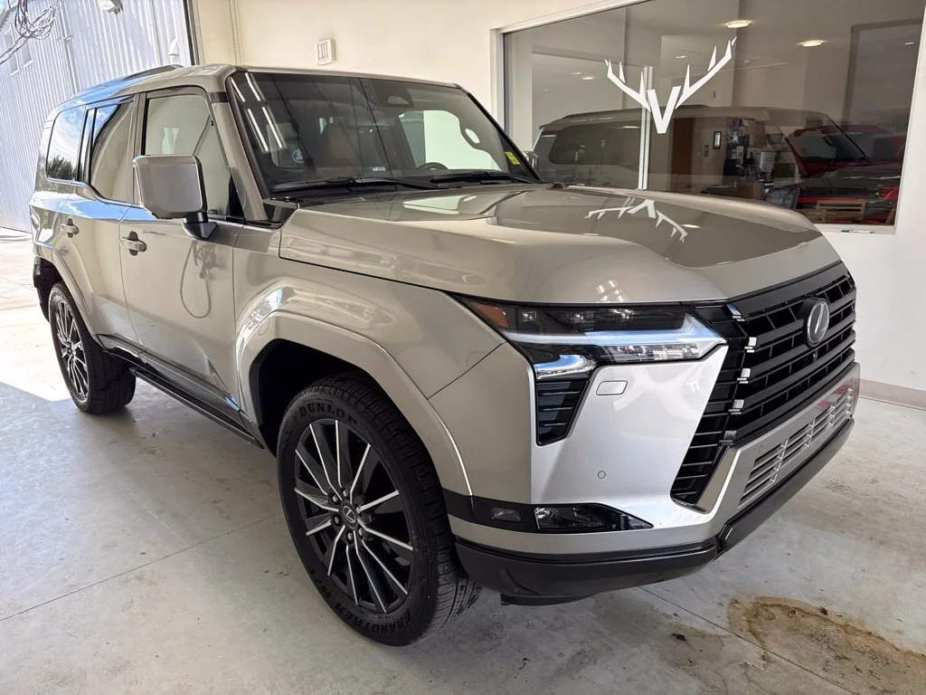 Used 2025 Silver Lexus 550 Luxury+ image 1