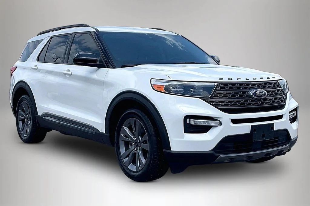 2023 Ford Explorer XLT RWD's photo