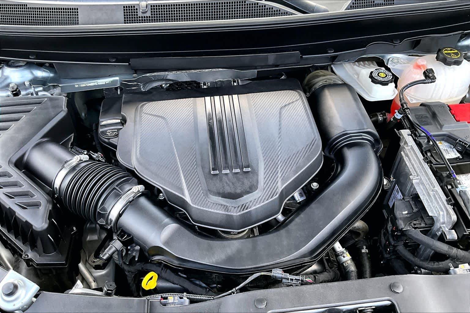 Used 2024 Sterling Gray Metallic Chevrolet FWD LT image 33