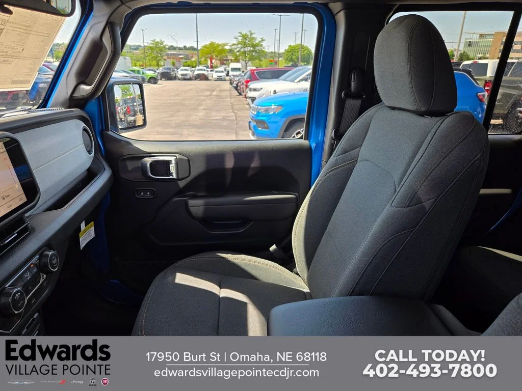New 2026 Hydro Blue Pearl-Coat Exterior Paint Jeep Sport S image 23