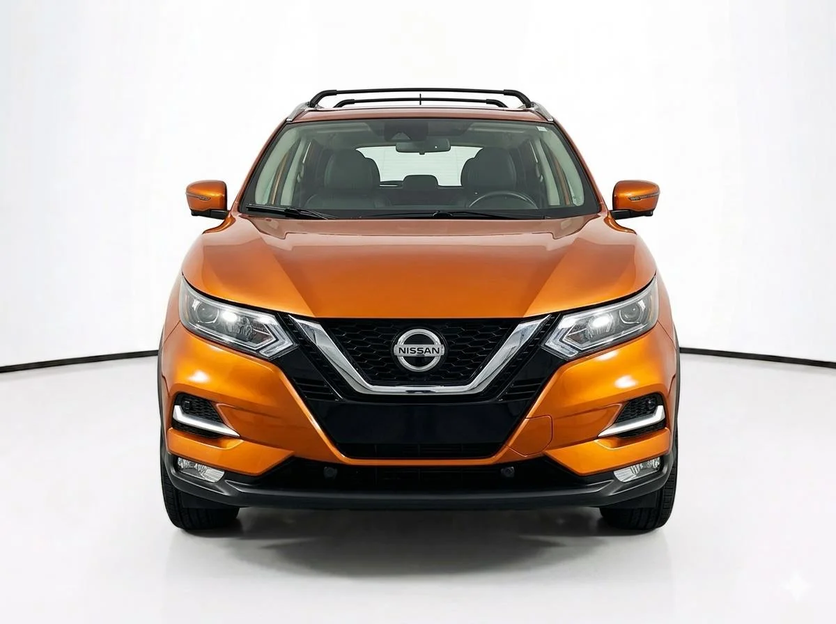Used 2021 Monarch Orange Metallic Nissan SL image 2