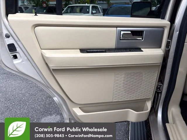 Used 2017 Gold Ford Limited image 29
