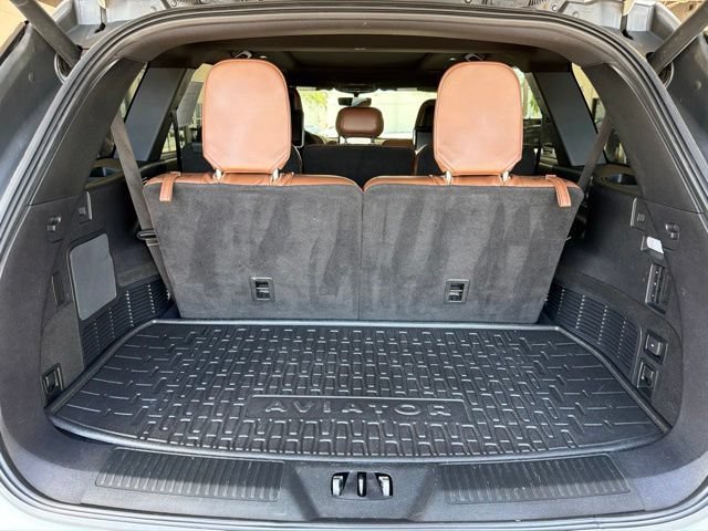 Used 2022  Lincoln Grand Touring image 21