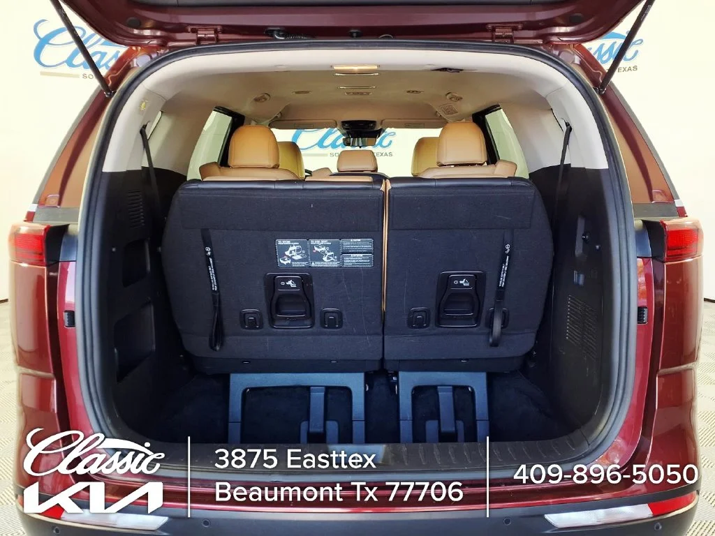 Used 2023 Red Kia LX Seat Package image 10