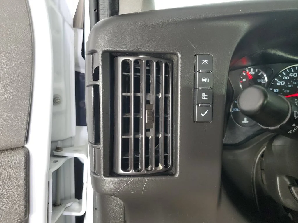 Used 2023 Summit White Chevrolet 1LS image 27
