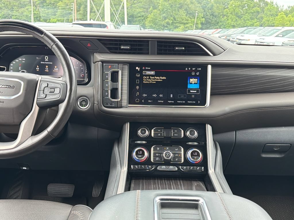 2023 GMC Yukon Denali - Photo 21