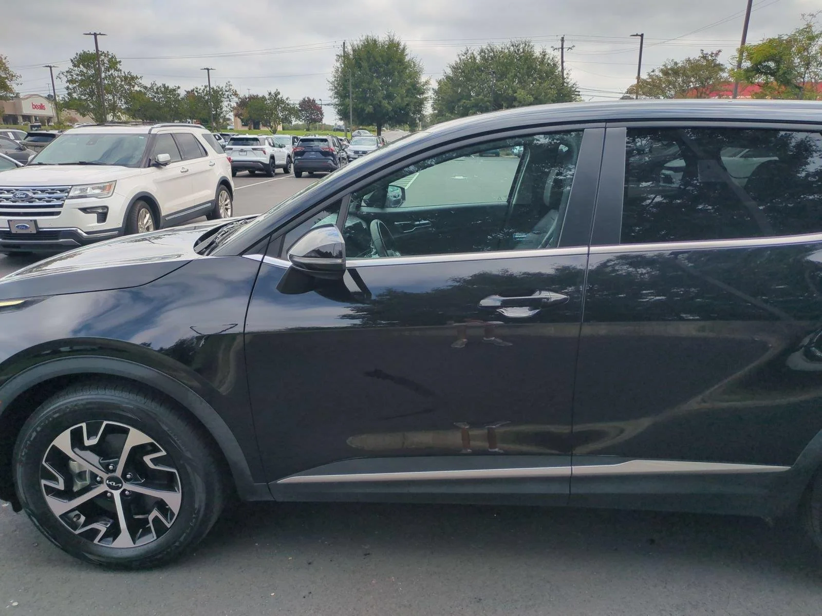 Used 2023 Ebony Black Kia EX image 15