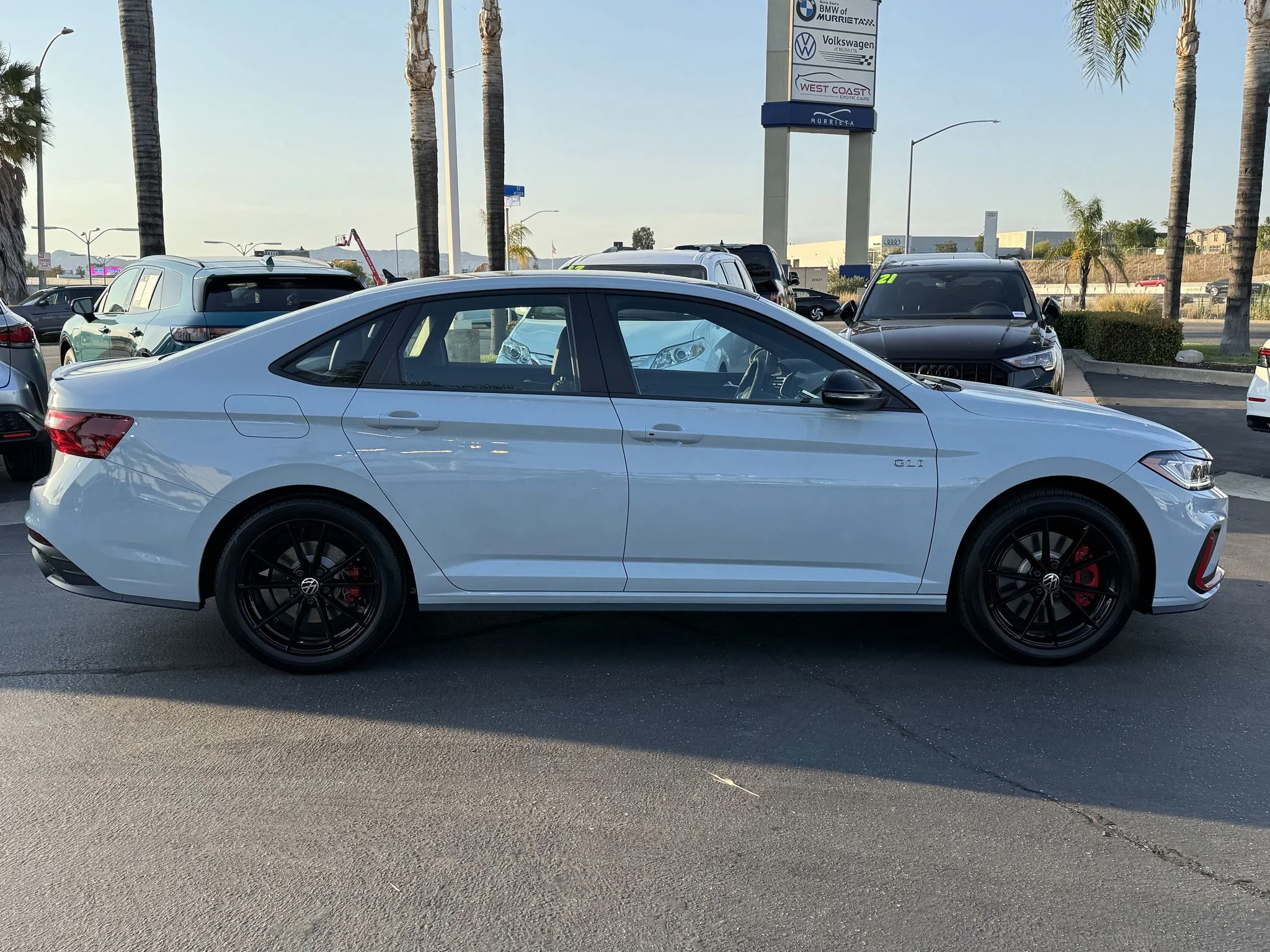New 2026 Monument Gray w/Deep Black Roof Volkswagen Autobahn image 8