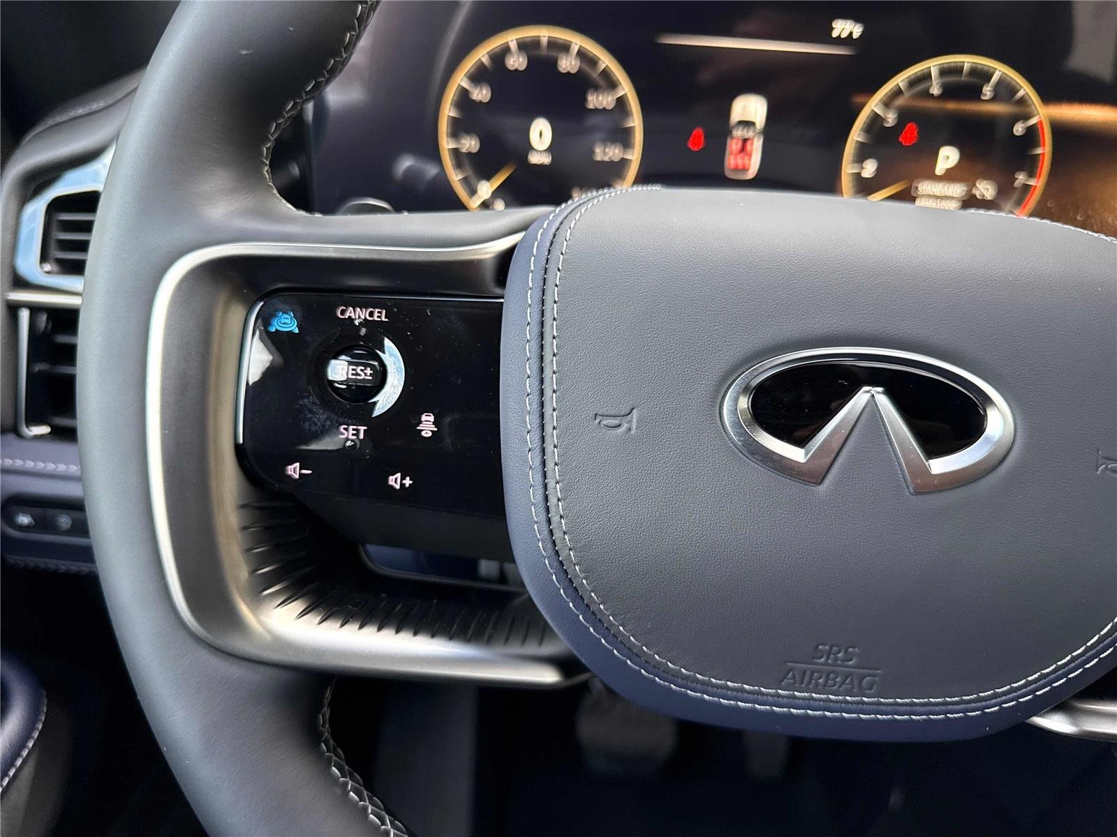 New 2027 RADIANT WHITE INFINITI Sport 4WD image 19