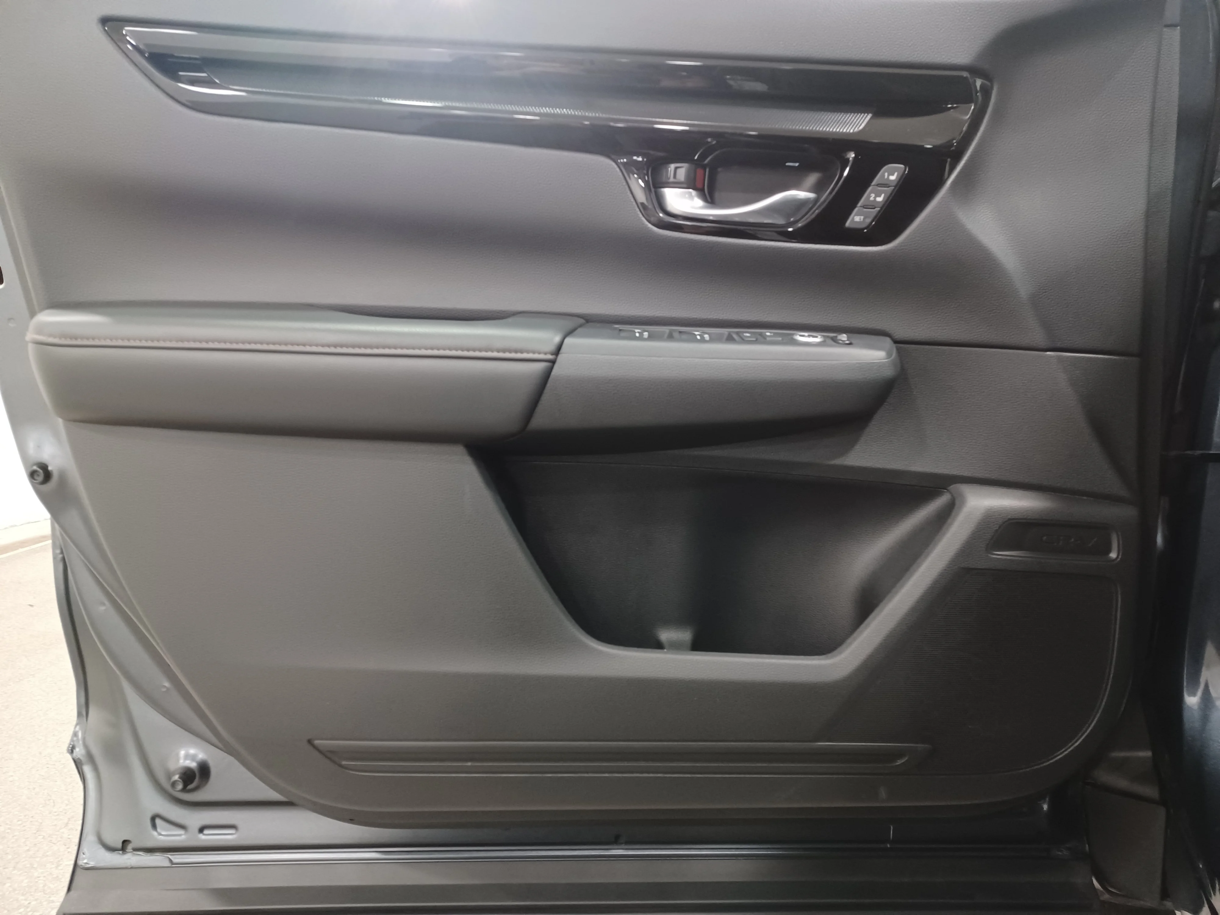 Certified Used 2024 Meteoroid Grey Metallic Honda Touring AWD*Adaptive Cruise | Remote Start | Nav | Htd Leather | Sunroof | Htd Wheel | Lane Keeping image 8