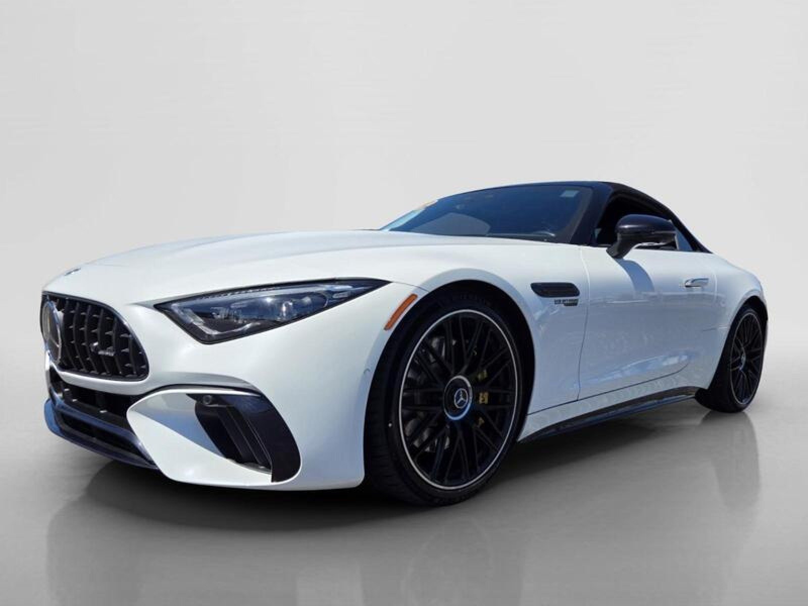 Certified Used 2022 MANUFAKTUR Moonlight White Metallic Mercedes-Benz AMG® SL 55 image 8