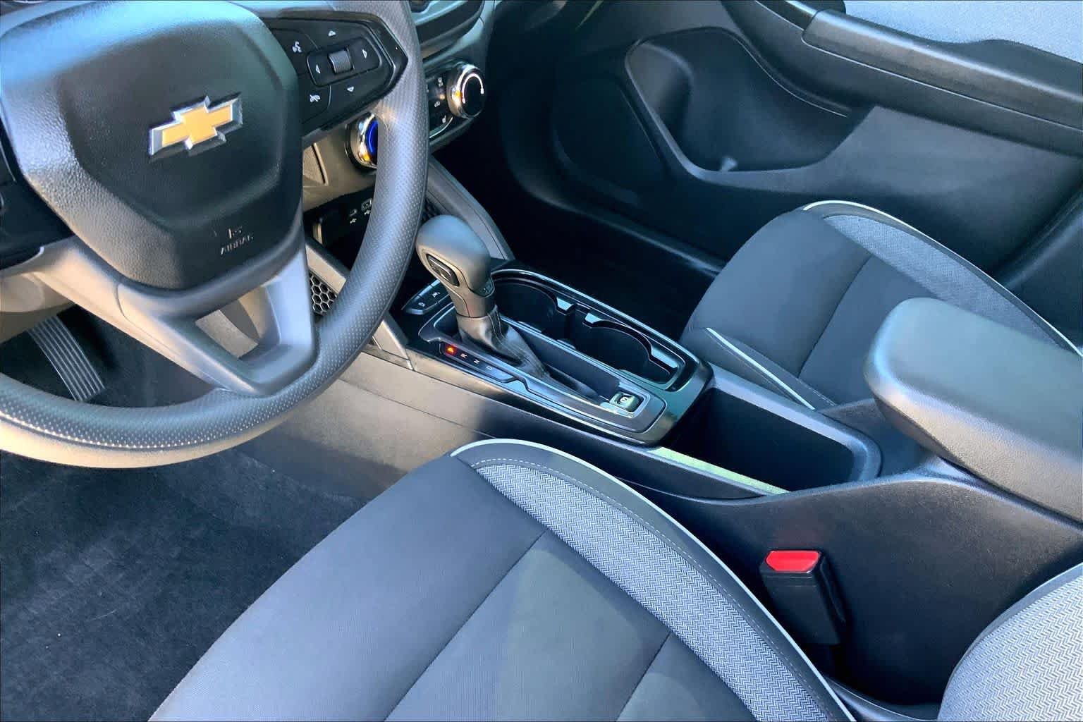 Used 2022 Summit White Chevrolet LT image 16