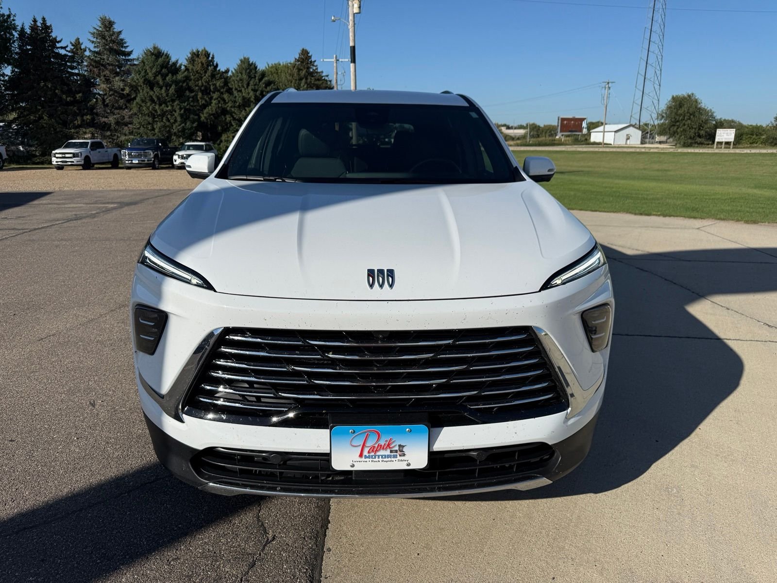 Used 2026 Summit White Buick Preferred image 12