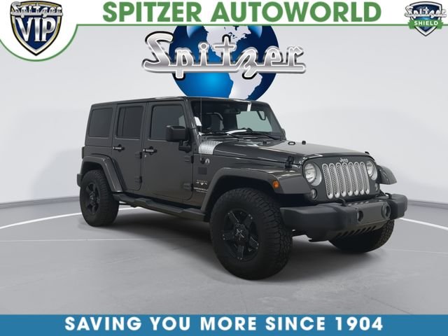 Used 2017 Gray Jeep Unlimited Sahara image 2