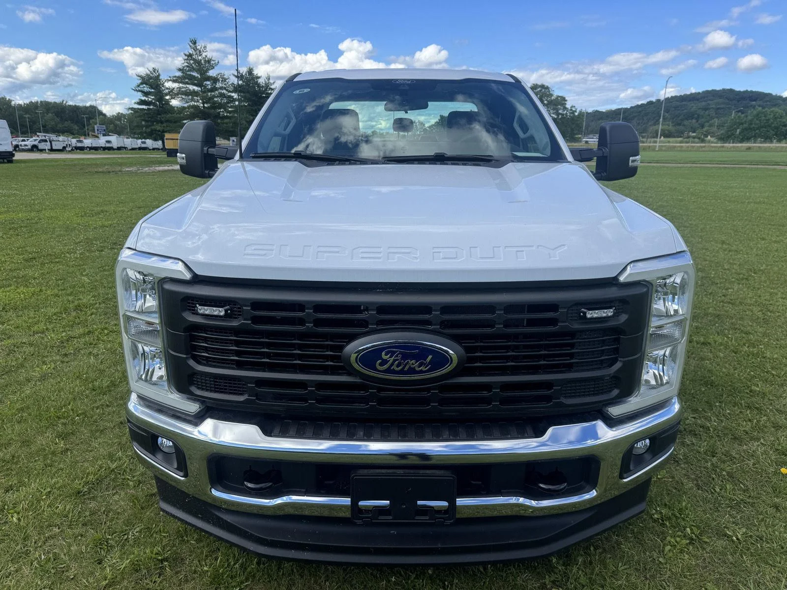 New 2026 Oxford White Ford XL image 10