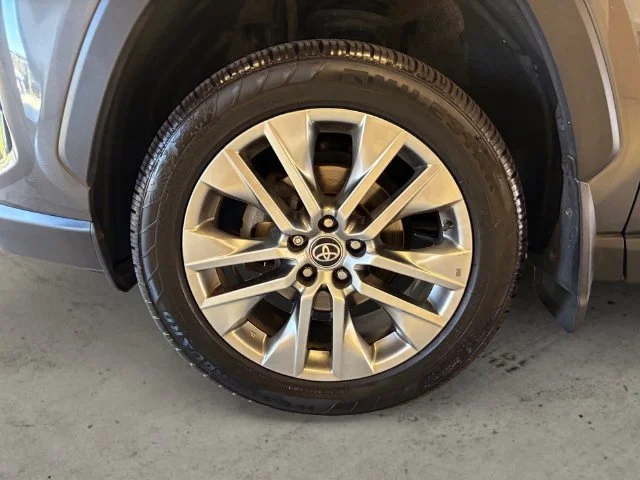 Used 2023 Gray Toyota XLE Premium image 15