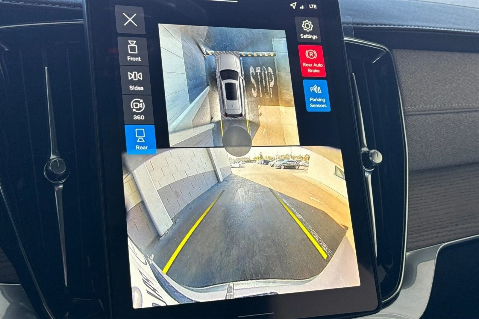 2026 Volvo XC90 Plus - Photo 22