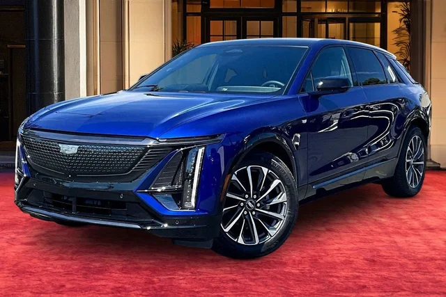 New 2026 Cadillac LYRIQ V-Series SUV in Pasadena #TZ601042