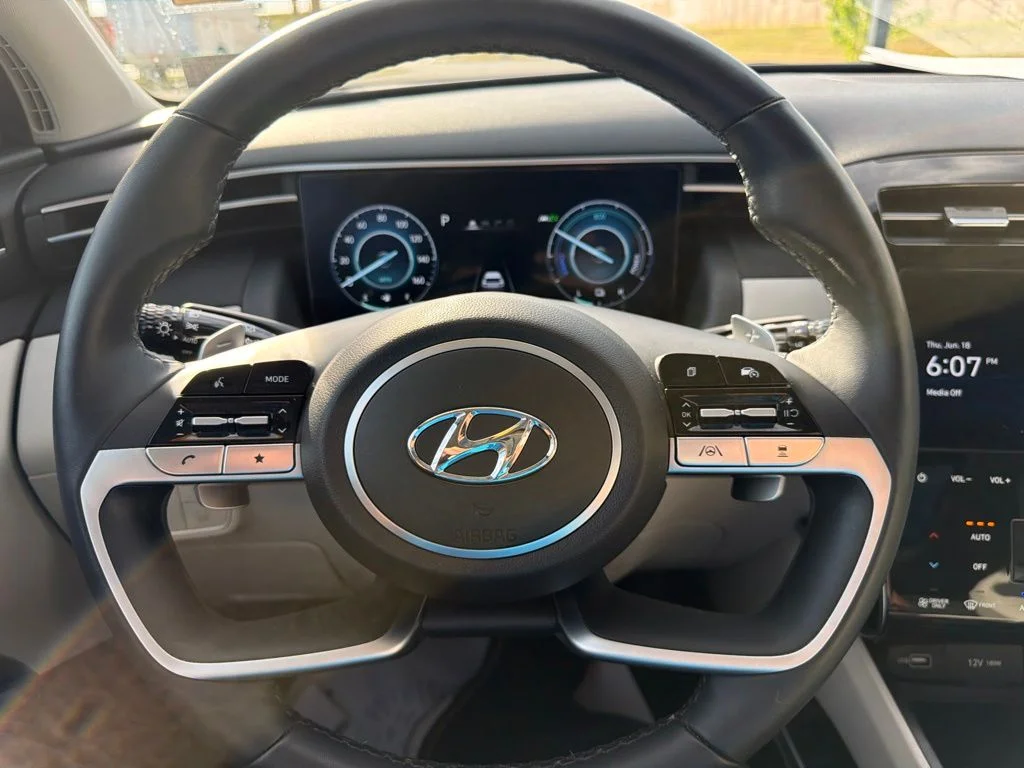 Certified Used 2024 Amazon Gray Hyundai Limited image 17