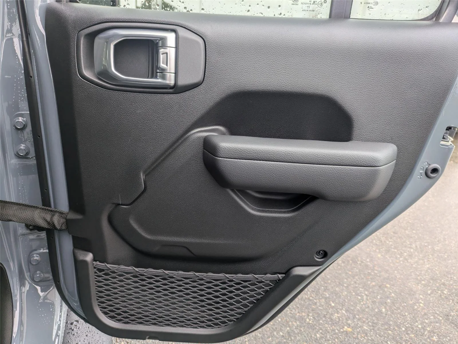 New 2025 Anvil Clear-Coat Exterior Paint Jeep Sport S image 31