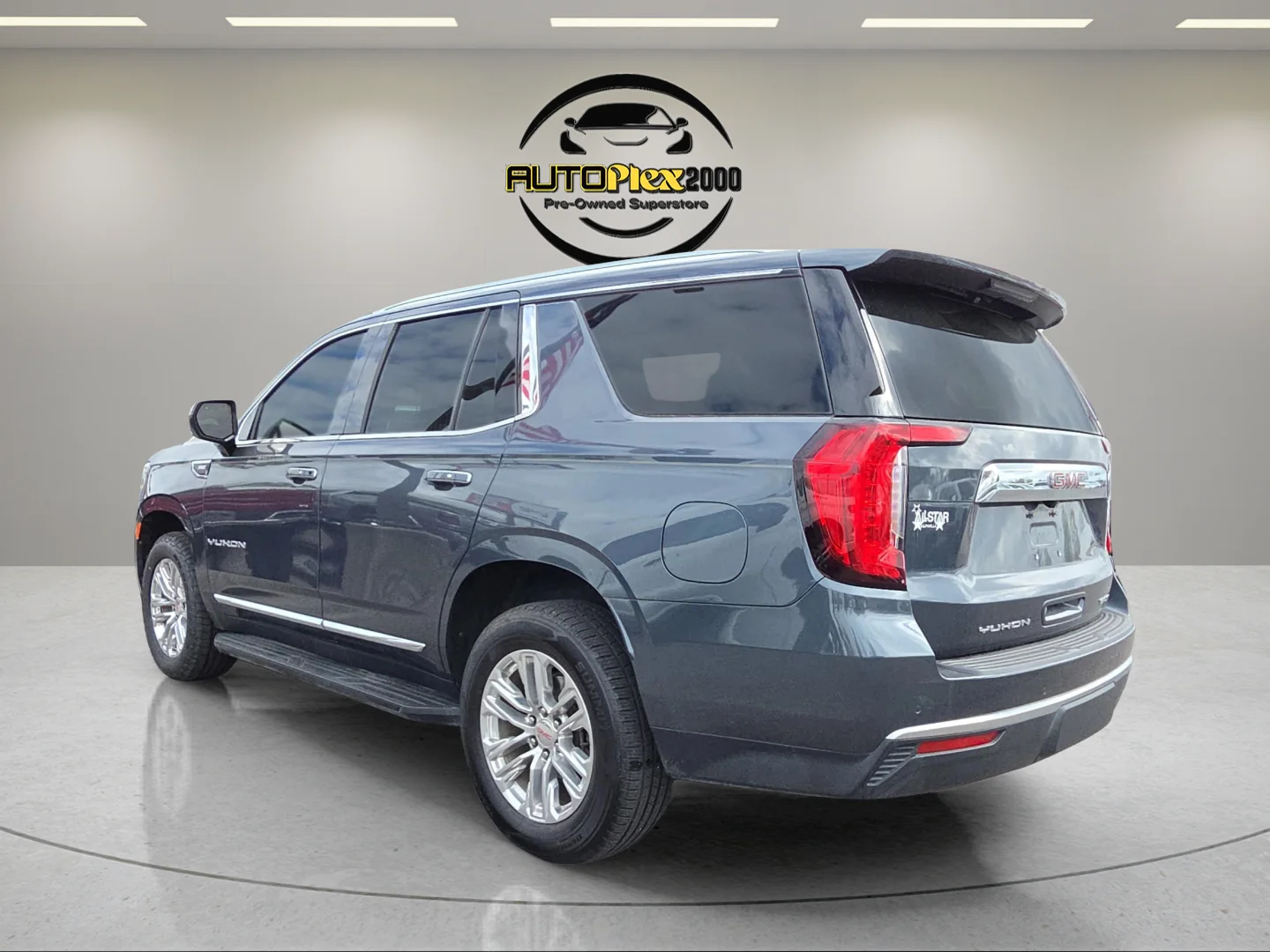 Used 2021 Blue GMC SLT image 4