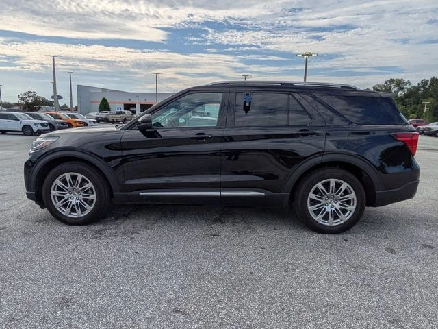 Certified Used 2026 Agate Black Metallic Ford Platinum image 7