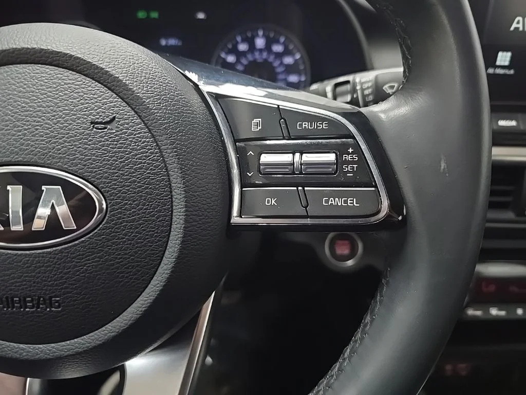 Used 2019 Red Kia EX image 20