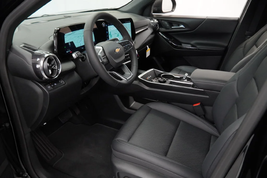 New 2027 Mosaic Black Metallic Chevrolet LT image 20