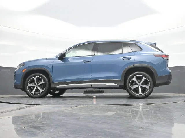 Certified Used 2026 Blue Volkswagen SE image 20