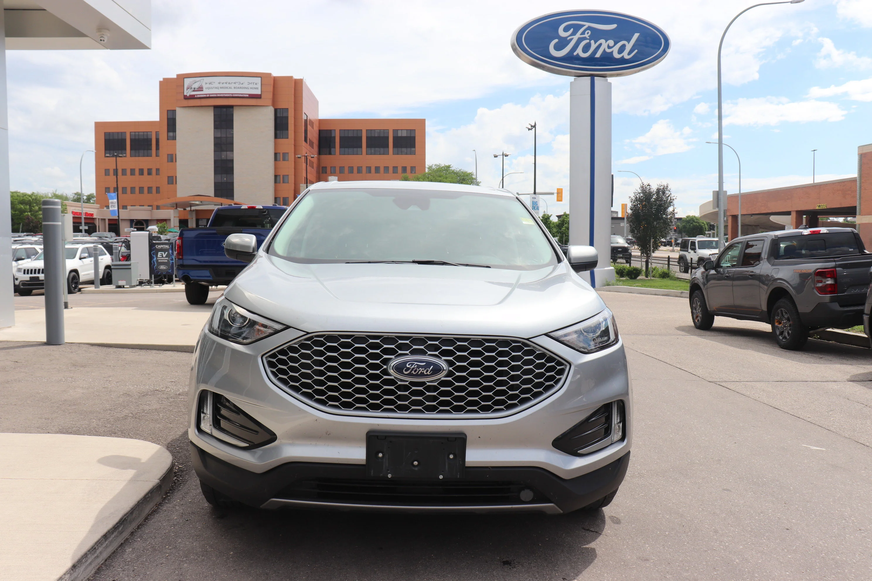 Certified Used 2023 Gray Ford SEL AWD image 2