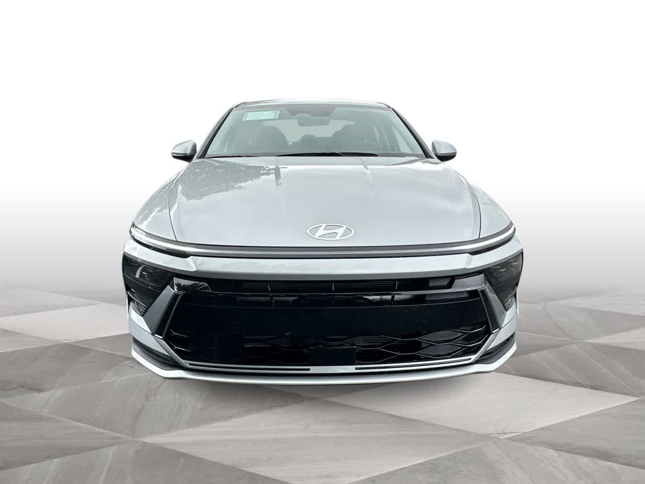 New 2026 Aero Silver Hyundai SE image 3