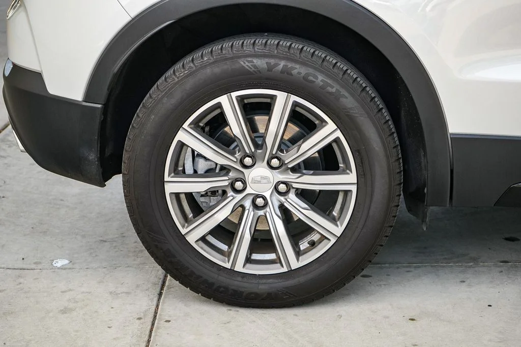Used 2019 White Cadillac Sport image 12
