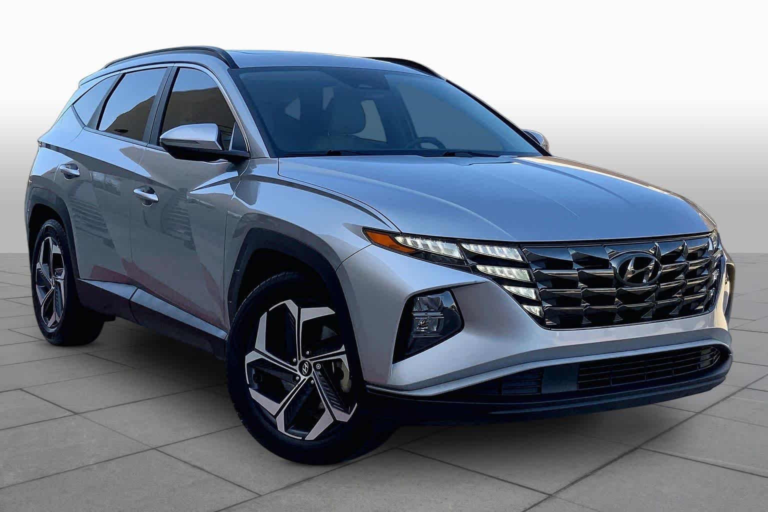 Used 2022 Shimmering Silver Hyundai SEL image 3