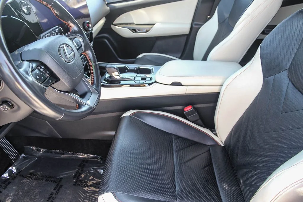 Certified Used 2024 NORI GREEN PEARL Lexus 450h+ Luxury image 19
