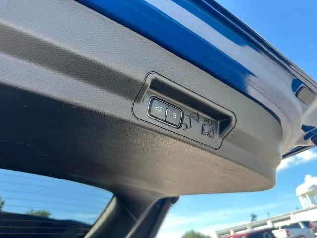 Used 2020 Blue Metallic Ford XLT image 17