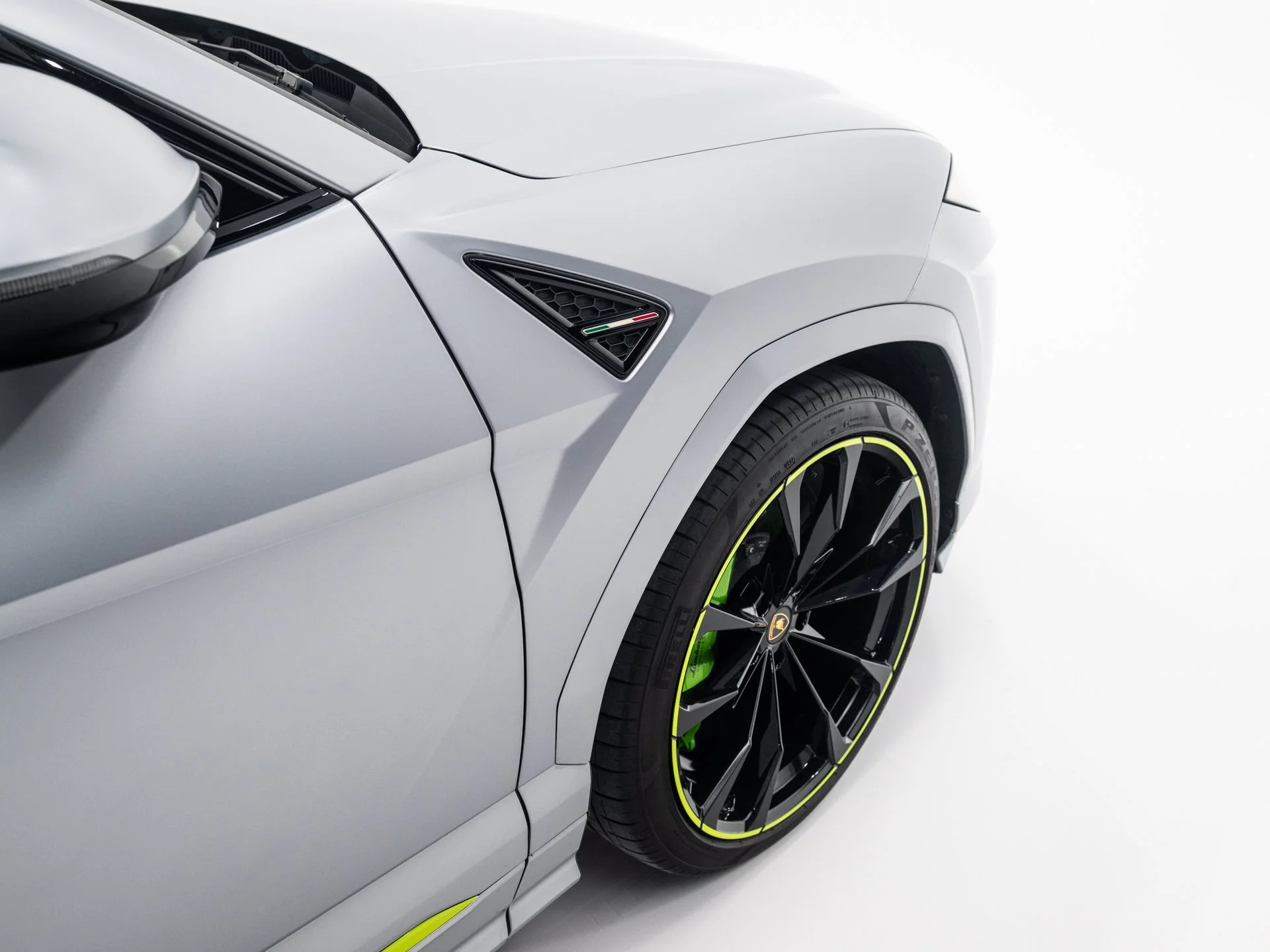 Used 2021 Grigio Nimbus Matt Lamborghini Graphite Capsule image 16