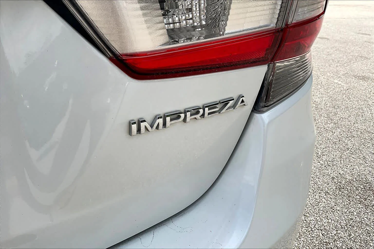 Used 2023 Crystal White Pearl Subaru  image 19