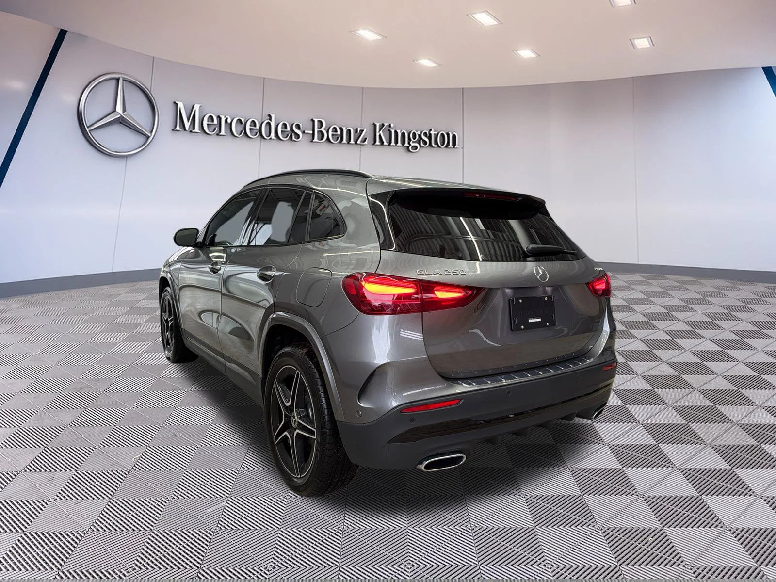 Used 2026 Grey Mercedes-Benz GLA 250 image 8