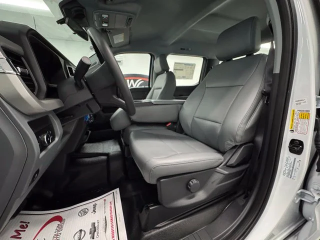 New 2026 Oxford White Ford F-250® XL image 33