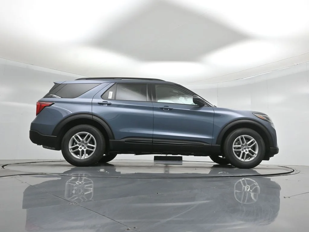 New 2026 Vapor Blue Metallic Ford Active image 46