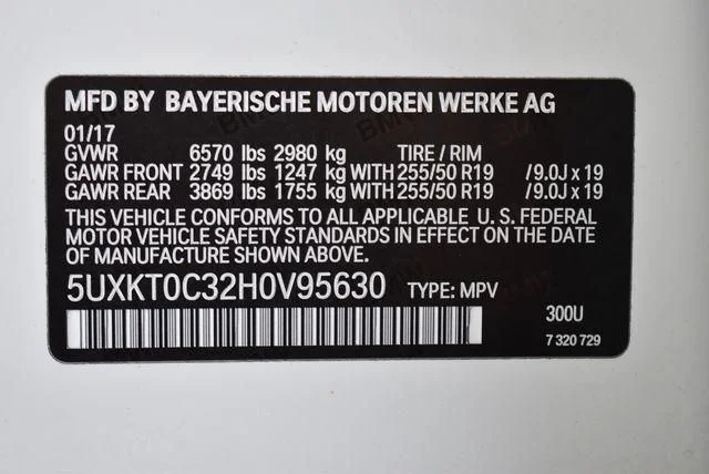 Used 2017 Alpine White BMW xDrive40e image 25