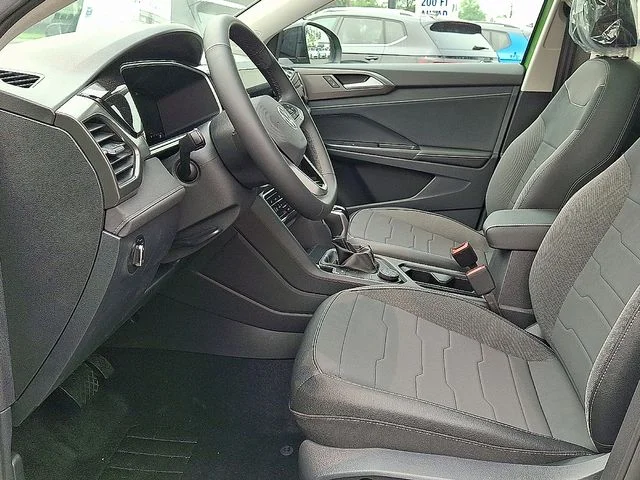 New 2026 Green Volkswagen 1.5T SE Black image 9