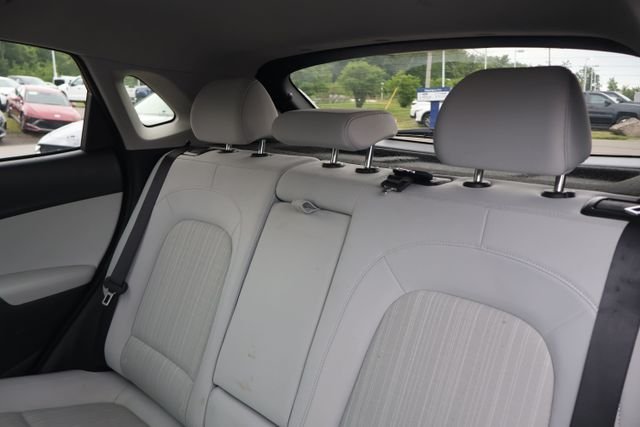 Used 2023 Black Hyundai SEL image 12