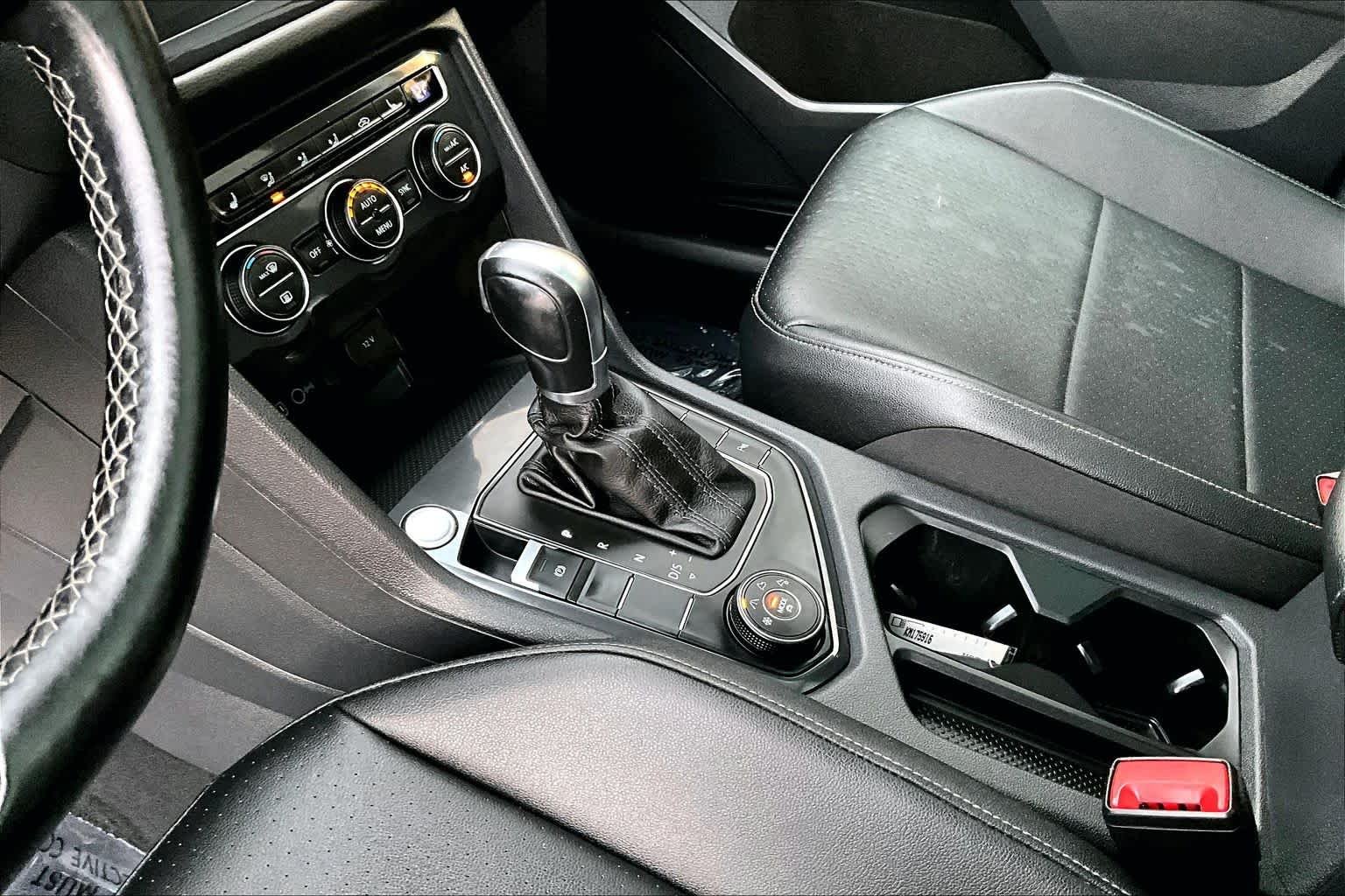 Used 2019 Pure White Volkswagen SEL R-Line Black image 17