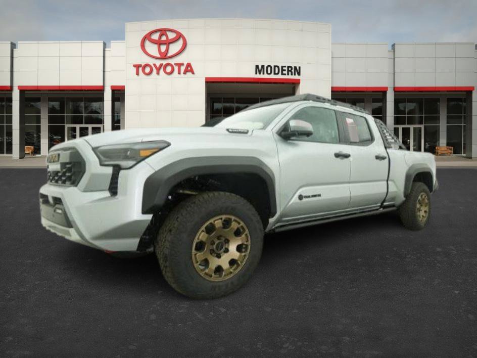 New 2025 Celestial Silver M Toyota Trailhunter image 6