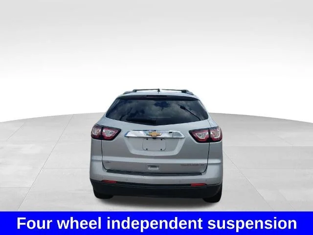 Used 2014 Silver Ice Metallic Chevrolet  image 14