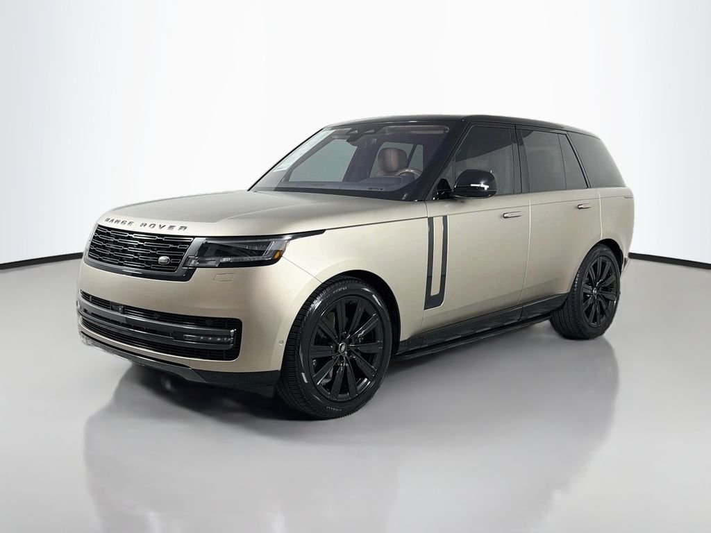 Used 2023 Gold Land Rover SE image 1