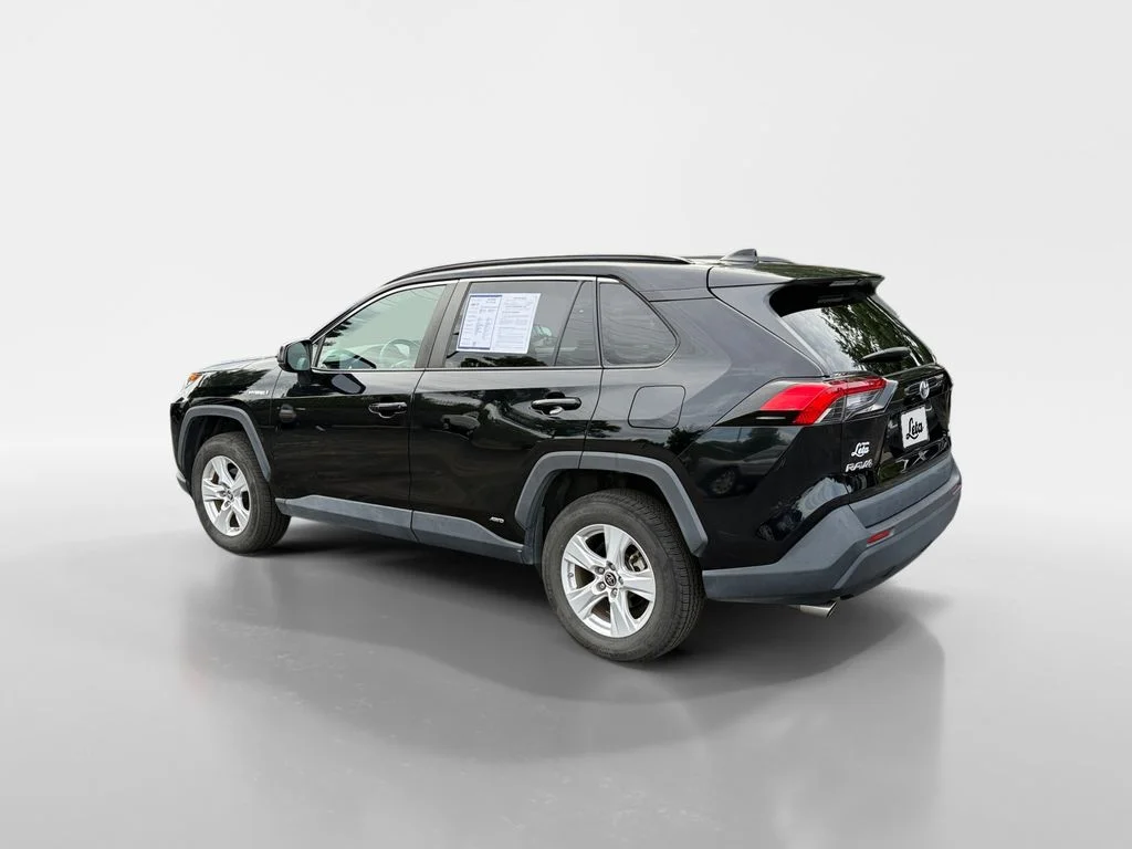 Used 2021 Midnight Black Metallic Toyota LE image 6